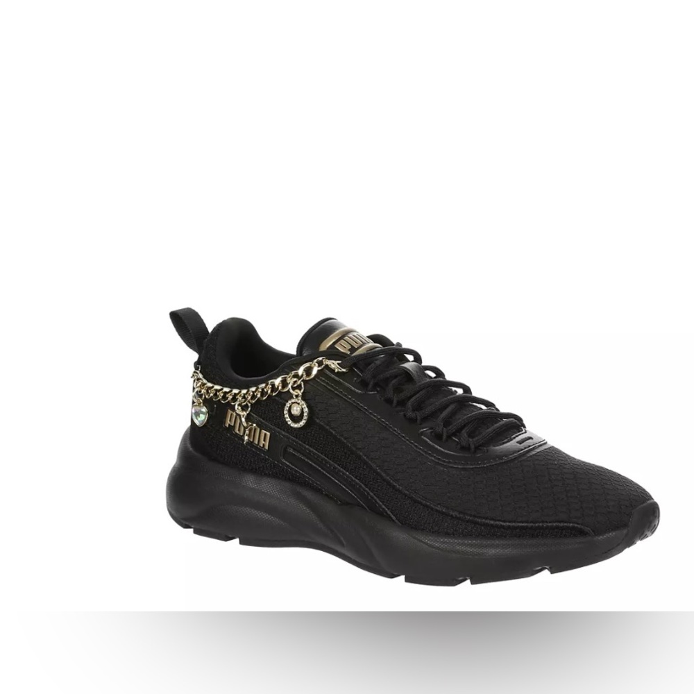 PUMA Cyra Women's Running Shoe - Black/Gold